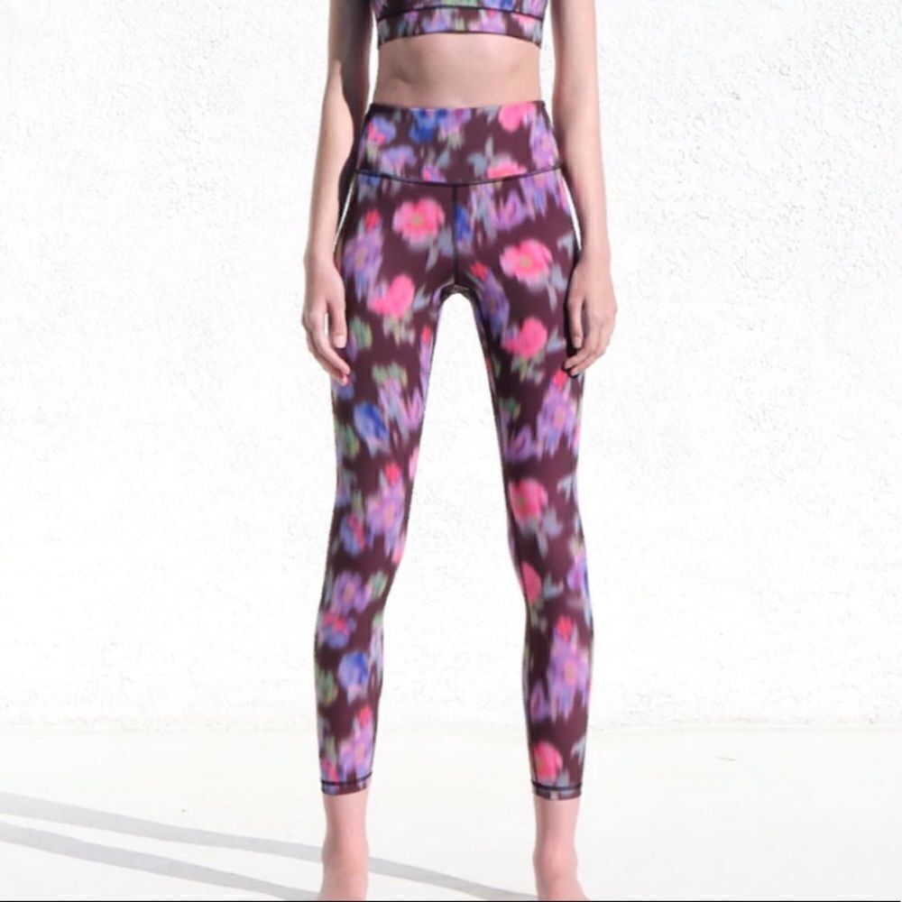 IVL COLLECTIVE - HYDRASCULPT ACTIVE LEGGING - BLURRED FLORAL